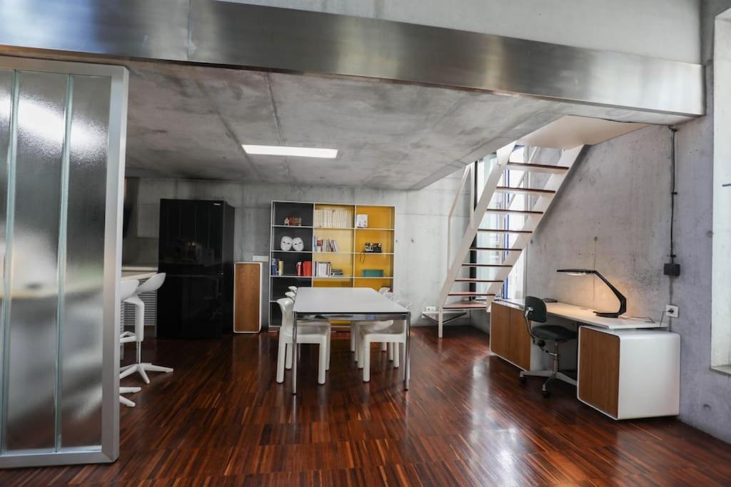 Espectacular Casa Centro De Vigo Villa Luaran gambar