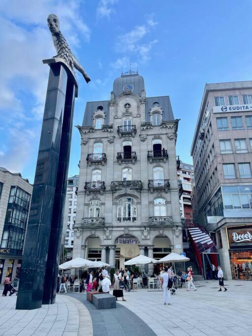 Espectacular Casa Centro De Vigo Villa Luaran gambar